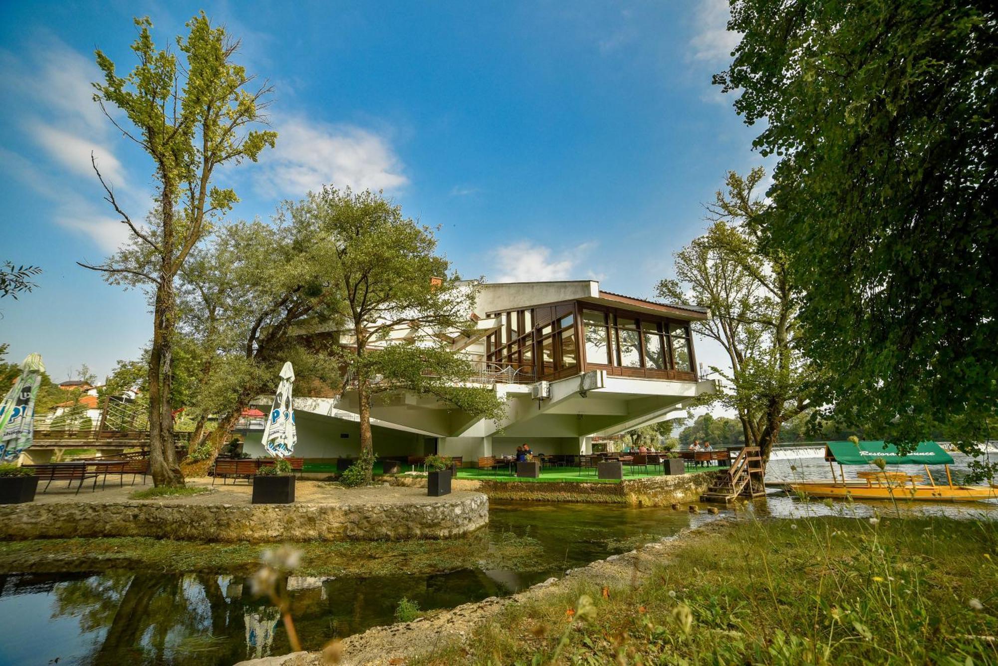 Hotel Ada Bihać エクステリア 写真