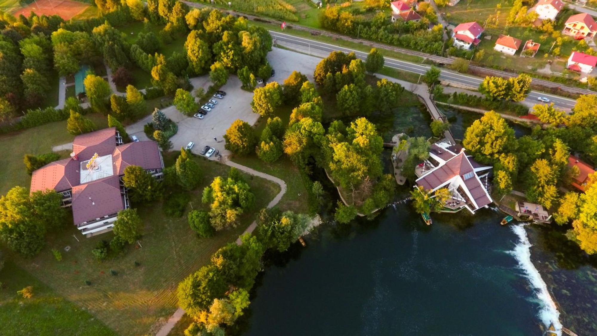 Hotel Ada Bihać エクステリア 写真