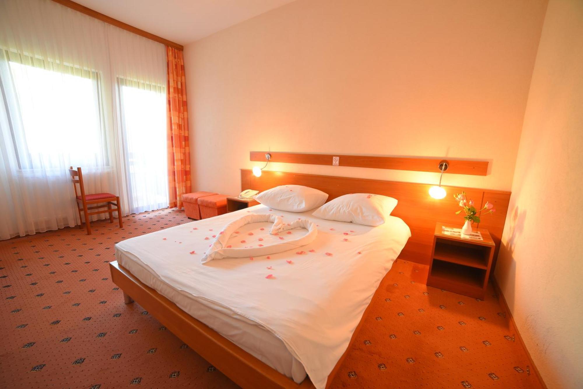 Hotel Ada Bihać エクステリア 写真