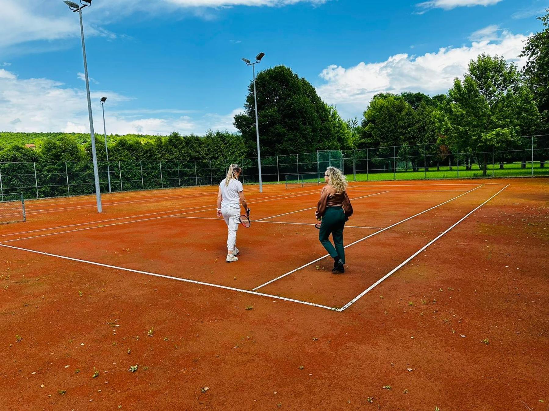 Hotel Ada Bihać エクステリア 写真