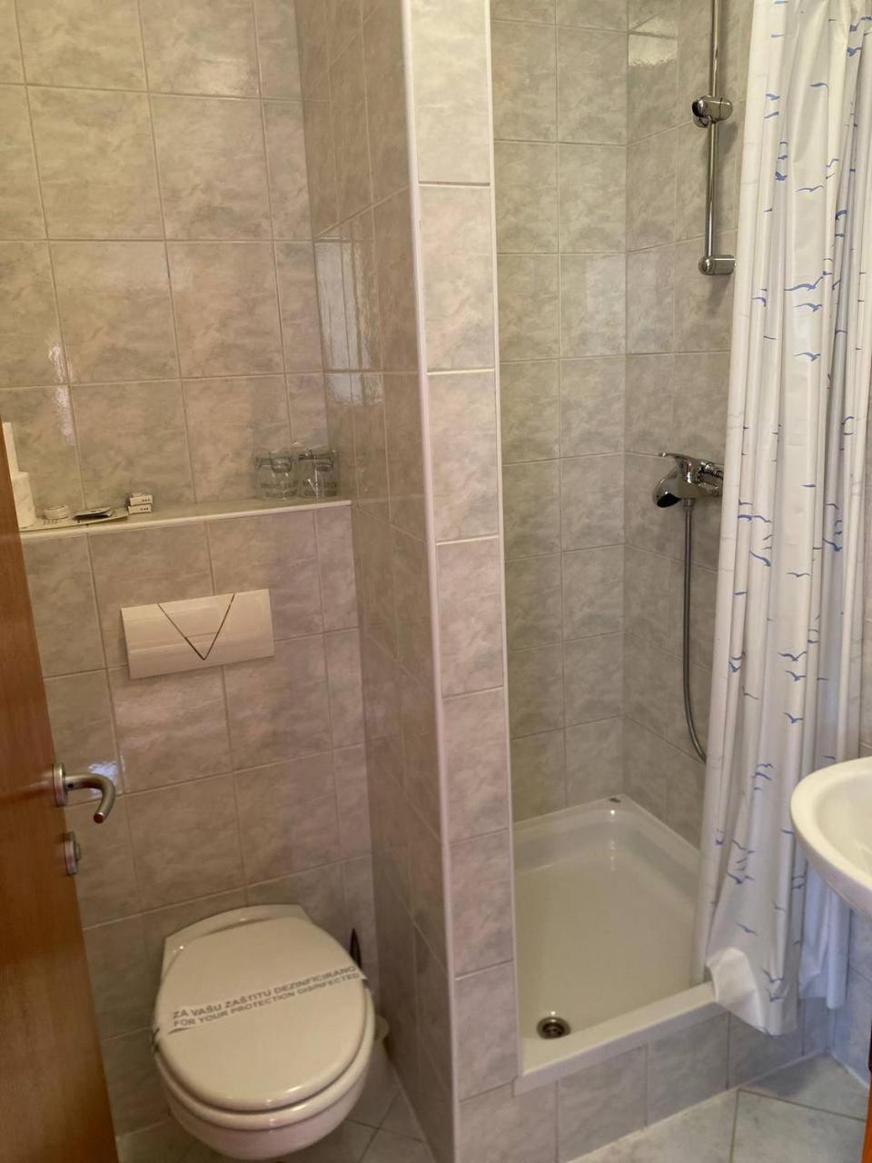 Hotel Ada Bihać エクステリア 写真