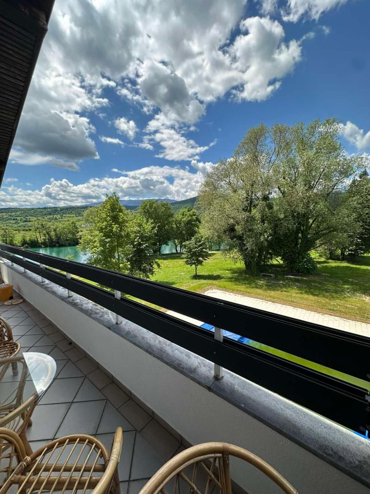 Hotel Ada Bihać エクステリア 写真