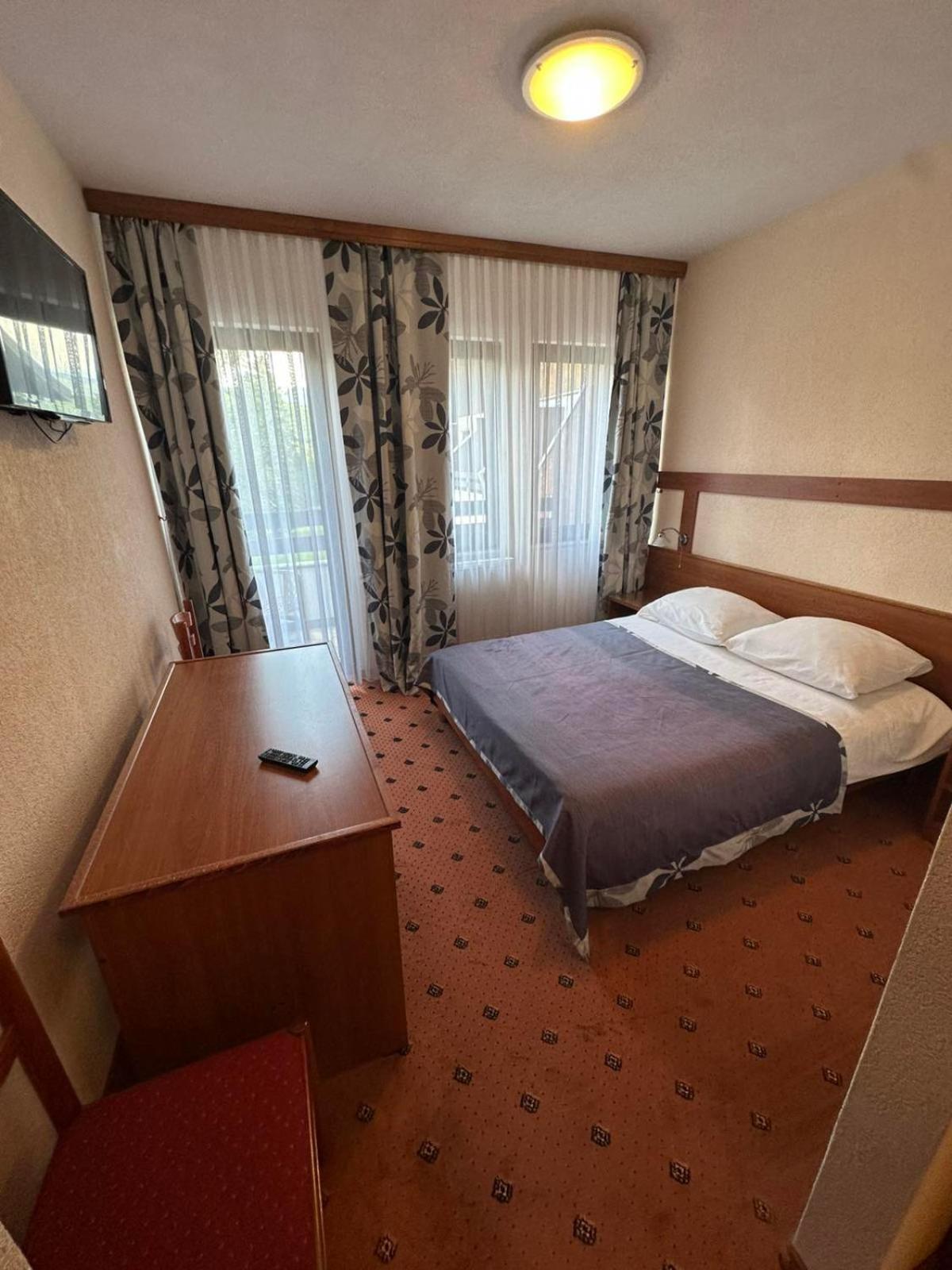 Hotel Ada Bihać エクステリア 写真